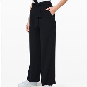 Size 8 Lululemon NOIR Trousers